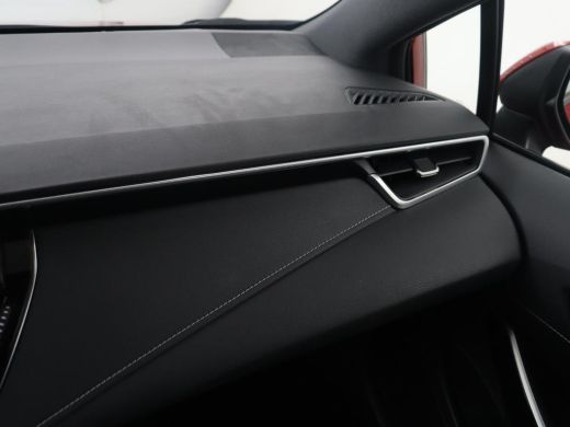 Toyota Corolla Touring Sports | Half Leder | Camera | Stoelverwarming | Carplay | Climate control | Bluetooth | DAB | Adaptive ... ActivLease financial lease