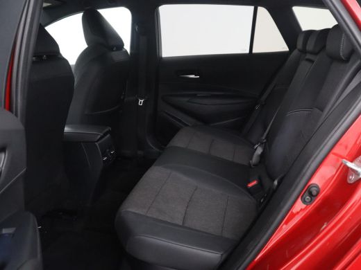 Toyota Corolla Touring Sports | Half Leder | Camera | Stoelverwarming | Carplay | Climate control | Bluetooth | DAB | Adaptive ... ActivLease financial lease