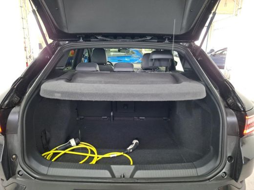 Volkswagen ID.4 First 77 kWh NL-AUTO | TREKHAAK | CAMERA ActivLease financial lease