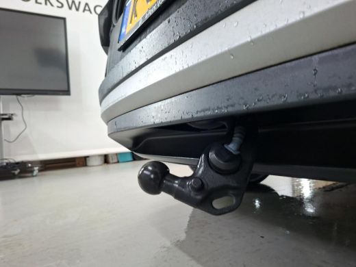 Volkswagen ID.4 First 77 kWh NL-AUTO | TREKHAAK | CAMERA ActivLease financial lease