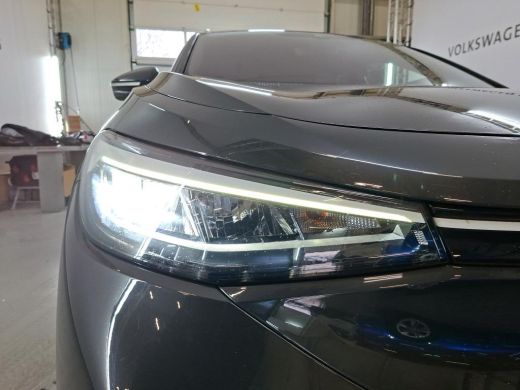 Volkswagen ID.4 First 77 kWh NL-AUTO | TREKHAAK | CAMERA ActivLease financial lease
