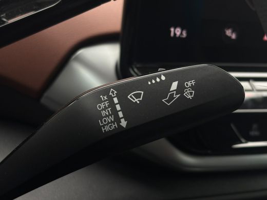 Volkswagen ID.5 Pro Performance 204 pk | Parkeersenoren | Apple Carplay | Stoel/stuur verwarming | ActivLease financial lease