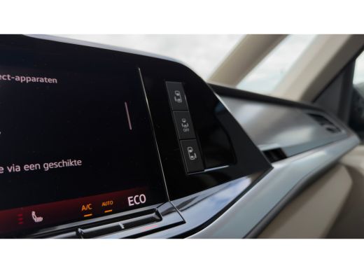 Volkswagen Multivan Bulli eHybrid lang 4MOTION | Vis-A-Vis | Trekhaak | 4 Seizoenen Banden | Art Velours | IQ-Light |... ActivLease financial lease