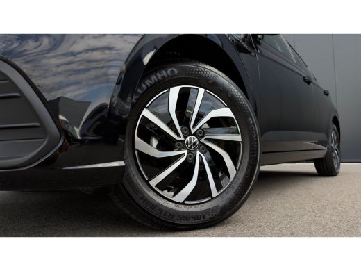 Volkswagen Polo 1.0TSI 95pk Life Edition | Camera | Apple Carplay | Navi | Parkeersensoren voor en achter (Park D... ActivLease financial lease