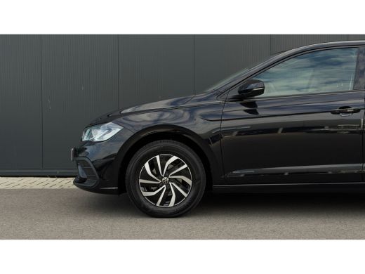 Volkswagen Polo 1.0TSI 95pk Life Edition | Camera | Apple Carplay | Navi | Parkeersensoren voor en achter (Park D... ActivLease financial lease