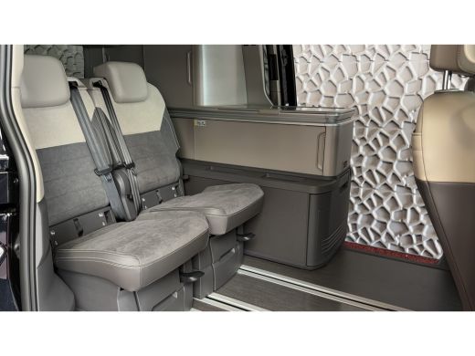 Volkswagen Transporter Ocean eHybrid 245pk Trekhaak 19''lmv hydraulisch hefdak Stoel/stuur verw. phev plug in hybrid ActivLease financial lease