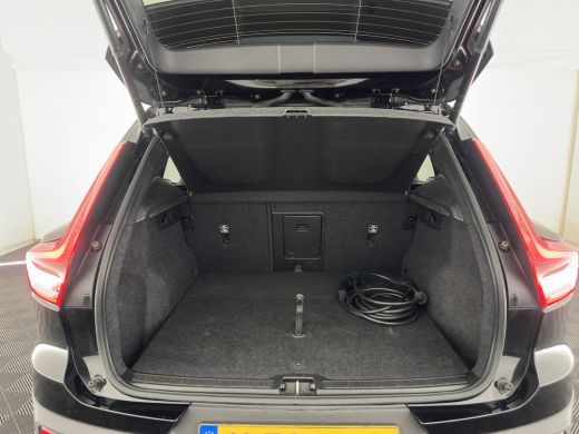 Volvo  XC40 Recharge Pure Black Edition [3-Fase-11kW] {SoH-94%} (INCL-BTW) Aut. *HEATPUMP | PANO | MEMORY-PAC... ActivLease financial lease