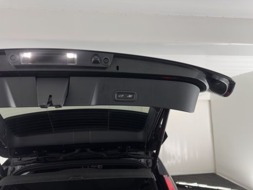 Volvo  XC40 Recharge Pure Black Edition [3-Fase-11kW] {SoH-94%} (INCL-BTW) Aut. *HEATPUMP | PANO | MEMORY-PAC... ActivLease financial lease