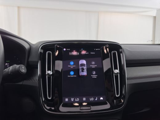 Volvo  XC40 Recharge Pure Black Edition [3-Fase-11kW] {SoH-94%} (INCL-BTW) Aut. *HEATPUMP | PANO | MEMORY-PAC... ActivLease financial lease