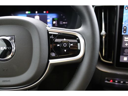 Volvo  XC60 T6 AWD Ultra Black Edition | Luchtvering | Trekhaak | Snel Beschikbaar | Harman/Kardon | ActivLease financial lease