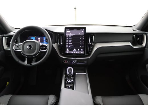 Volvo  XC60 T6 AWD Ultra Black Edition | Luchtvering | Trekhaak | Snel Beschikbaar | Harman/Kardon | ActivLease financial lease