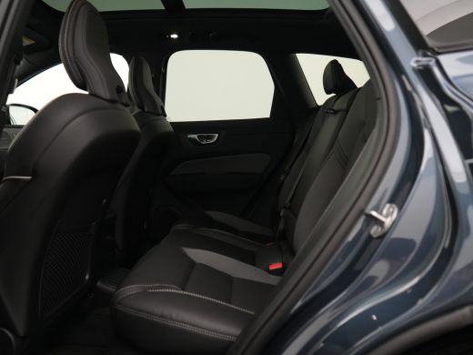 Volvo  XC60 T6 Recharge AWD Ultra Black Edition | Luchtvering | Head-Up | 360&deg; | Harman/Kardon | Panoramadak ... ActivLease financial lease