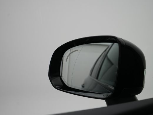 Volvo  XC60 T6 Recharge AWD Ultra Black Edition | Luchtvering | Head-Up | 360&deg; | Harman/Kardon | Panoramadak ... ActivLease financial lease