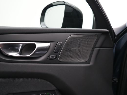 Volvo  XC60 T6 Recharge AWD Ultra Black Edition | Luchtvering | Head-Up | 360&deg; | Harman/Kardon | Panoramadak ... ActivLease financial lease