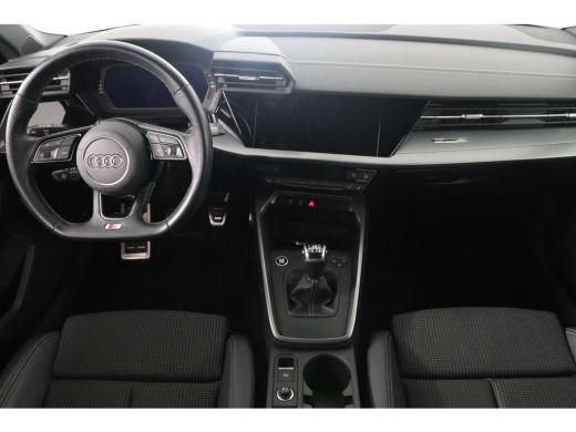 Audi A3 Sportback 35 TFSI S edition | 1e Eigenaar! | Dealer Onderhouden! | Virtual | Camera | LED | Clima... ActivLease financial lease