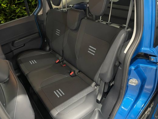 Ford Tourneo Courier Courier BEV Active 136PK Camera | 2x Schuifdeur | Stoel/stuurverwarming | BLIS | Adap. Cruise ActivLease financial lease