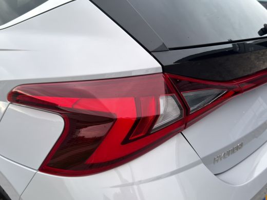 Hyundai i20 1.0 T-GDI 100pk Premium | Carplay | Climate control | Cruise control | Stoel/stuurverwarming | Ca... ActivLease financial lease