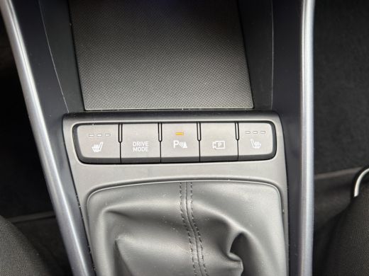 Hyundai i20 1.0 T-GDI 100pk Premium | Carplay | Climate control | Cruise control | Stoel/stuurverwarming | Ca... ActivLease financial lease