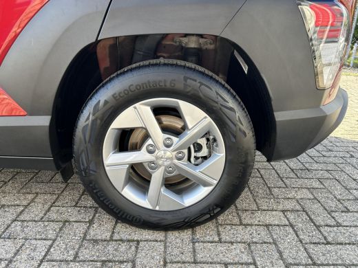 Hyundai Kona 1.6 GDI HEV Comfort | Cruise Control | Apple Carplay | Cruise Control  | Climate Control | Parkee... ActivLease financial lease