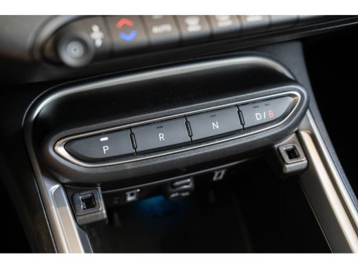 Jeep Avenger Summit 54 kWh | SOH 97% | Camera | Apple Carplay & Android Auto | Climate Controle | Parkeersenso... ActivLease financial lease
