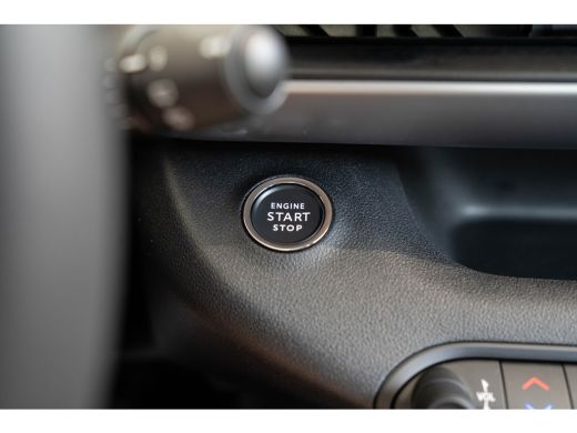 Jeep Avenger Summit 54 kWh | SOH 97% | Camera | Apple Carplay & Android Auto | Climate Controle | Parkeersenso... ActivLease financial lease