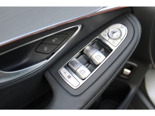 Mercedes-Benz EQC 400 4MATIC Premium Plus AMG 80 kWh SOh 93,4% NAVI LEER MASSAGE LED 159000KM!! ActivLease financial lease