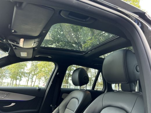 Mercedes-Benz GLC 300e AMG // Panoramadak // Memory Stoelen // 360 Camera // Carplay // Keyless Entry // Privacy Gl... ActivLease financial lease
