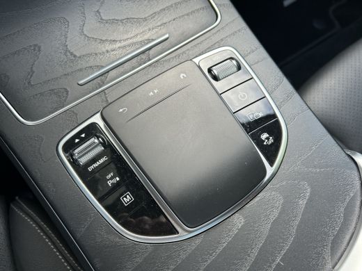 Mercedes-Benz GLC 300e AMG // Panoramadak // Memory Stoelen // 360 Camera // Carplay // Keyless Entry // Privacy Gl... ActivLease financial lease
