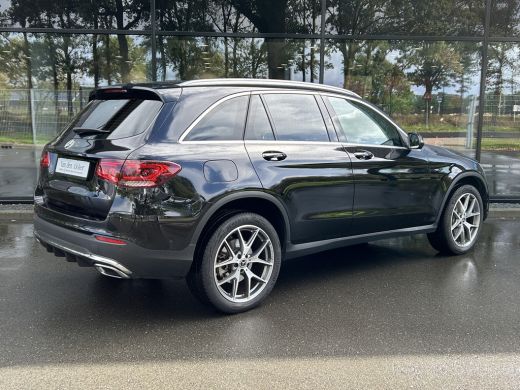 Mercedes-Benz GLC 300e AMG // Panoramadak // Memory Stoelen // 360 Camera // Carplay // Keyless Entry // Privacy Gl... ActivLease financial lease