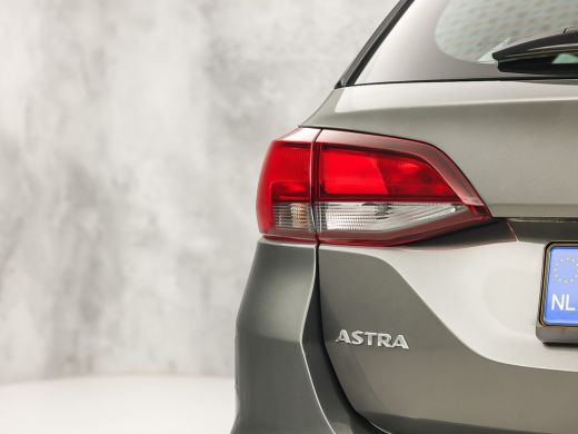 Opel Astra Sports Tourer 1.2 Sport (APPLE CARPLAY, NAVIGATIE, CRUISE, TREKHAAK, SPORTSTOELEN, PARKEERSENSORE... ActivLease financial lease