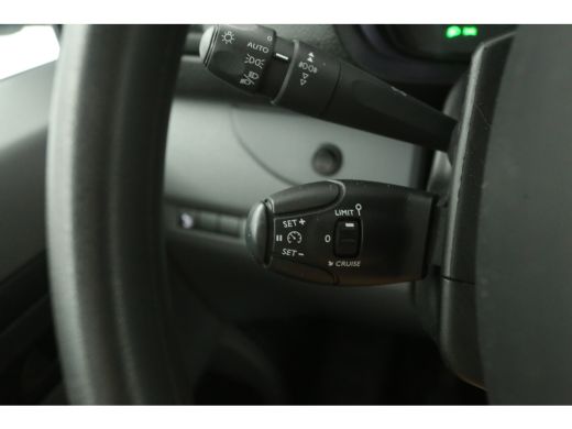 Opel Vivaro CDTI L3H1 | Airco | Cruise | 3 Zits | Parkeersensoren | Kasten ActivLease financial lease