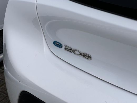 Peugeot e-208 EV Active Pack 50 kWh NL-AUTO | NAVI | ECC ActivLease financial lease
