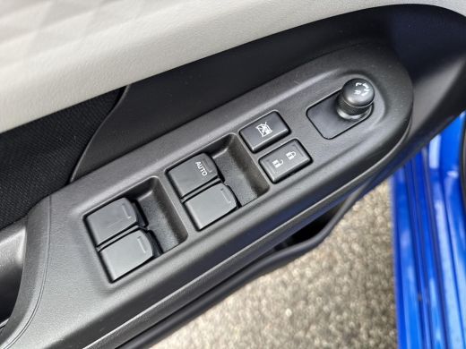 Suzuki Swift 1.2 Select Smart Hybrid ActivLease financial lease