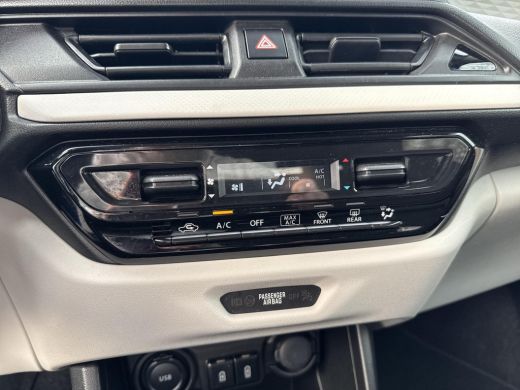 Suzuki Swift 1.2 Select Smart Hybrid ActivLease financial lease