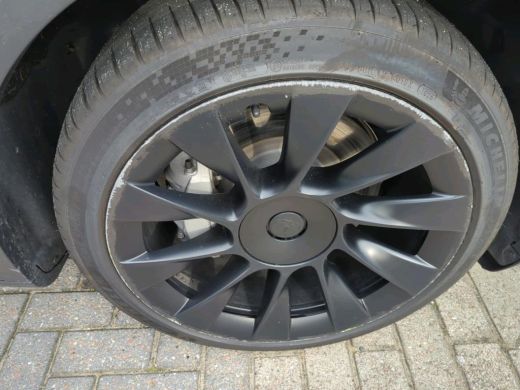 Tesla Model Y Long Range AWD 75 kWh NL-AUTO | PANODAK | LEDER | AUTOPILOT ActivLease financial lease