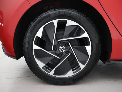 Volkswagen ID.3 PRO 58 KWH + SFEERVERLICHTING | HEAD-UP | ADAPTIVE CRUISE | 18 INCH | STOELVERW. | CARPLAY ActivLease financial lease