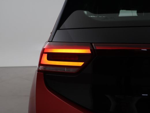 Volkswagen ID.3 PRO 58 KWH + SFEERVERLICHTING | HEAD-UP | ADAPTIVE CRUISE | 18 INCH | STOELVERW. | CARPLAY ActivLease financial lease
