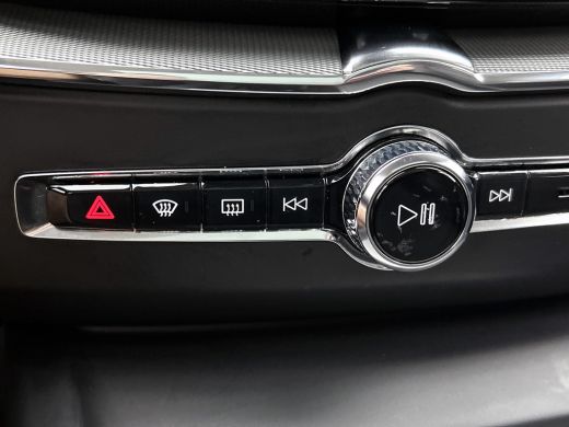Volvo  XC60 2.0 T6 Plug-in LongRange AWD Plus Bright / Panoramadak / Pdc+Camera / NL.Auto / Stoel-Stuurverwar... ActivLease financial lease