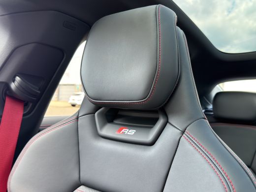 Audi e-tron GT RS 93 kWh | Premium audio installatie | 360&deg; Camera | Voorstoelen met massagefunctie en geventile... ActivLease financial lease