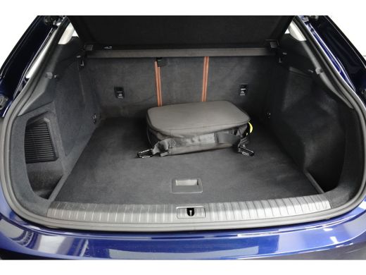 Audi Q3 45 TFSIe Pro Line | LEDER | NAVIGATIE | STOELVERW. | ADAPT. CRUISE | ELEKTR. A. KLEP | LED | 18 INCH ActivLease financial lease