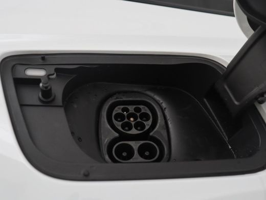 Audi Q4 Sportback e-tron | SOH 93,3% | Leder | Adaptive cruise | Stoelverwarming | Trekhaak | Camera | Park assist | Clima... ActivLease financial lease
