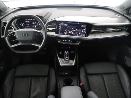 Audi Q4 Sportback e-tron | SOH 93,3% | Leder | Adaptive cruise | Stoelverwarming | Trekhaak | Camera | Park assist | Clima... ActivLease financial lease