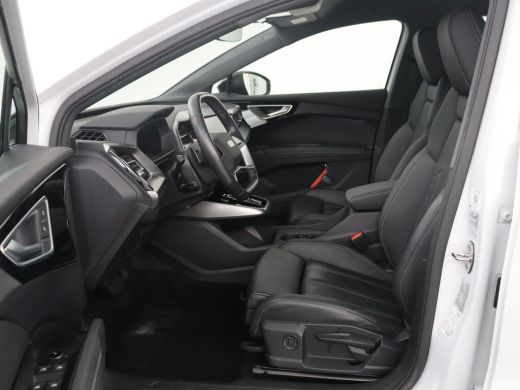 Audi Q4 Sportback e-tron | SOH 93,3% | Leder | Adaptive cruise | Stoelverwarming | Trekhaak | Camera | Park assist | Clima... ActivLease financial lease
