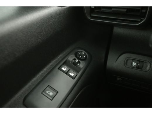 Citroën &euml;-Berlingo 136PK 50 kWh | Snelladen | SOH 92% | 3 Zits | Airco | Camera | Cruise | Carplay | 2xSchuifdeur ActivLease financial lease