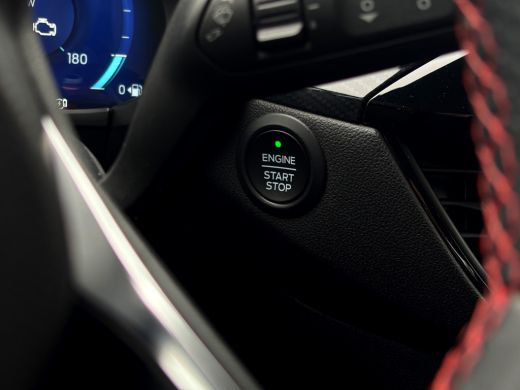 Ford Kuga 2.5 PHEV ST-Line | Winterpack | Camera | Cruise Control | CarPlay | | Achteruitrijcamera | Cruise... ActivLease financial lease