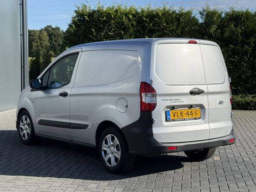 Ford Transit Courier 1.5 TDCI / 1e EIGENAAR / 47.060 KM! / AIRCO / NAVIGATIE / PARKEERSENSOREN ActivLease financial lease