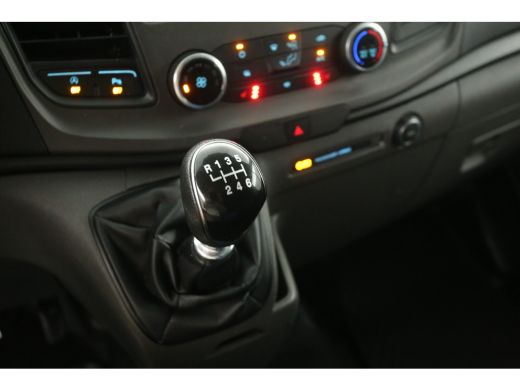 Ford Transit Custom 2.0 TDCI L2H1 | 2800kg Trekgew. | Airco | Cruise | Trekhaak Parkeersens. ActivLease financial lease