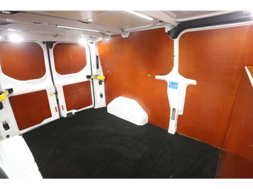 Ford Transit Custom 2.0 TDCI L2H1 | 2800kg Trekgew. | Airco | Cruise | Trekhaak Parkeersens. ActivLease financial lease
