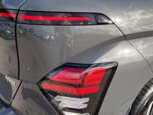 Hyundai Kona 1.6 GDI HEV 141pk N-Line Sky | Trekhaak | Panorama schuifdak | Stoelventilatie | 360 graden camer... ActivLease financial lease