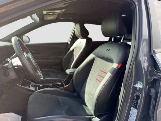 Hyundai Kona 1.6 GDI HEV 141pk N-Line Sky | Trekhaak | Panorama schuifdak | Stoelventilatie | 360 graden camer... ActivLease financial lease